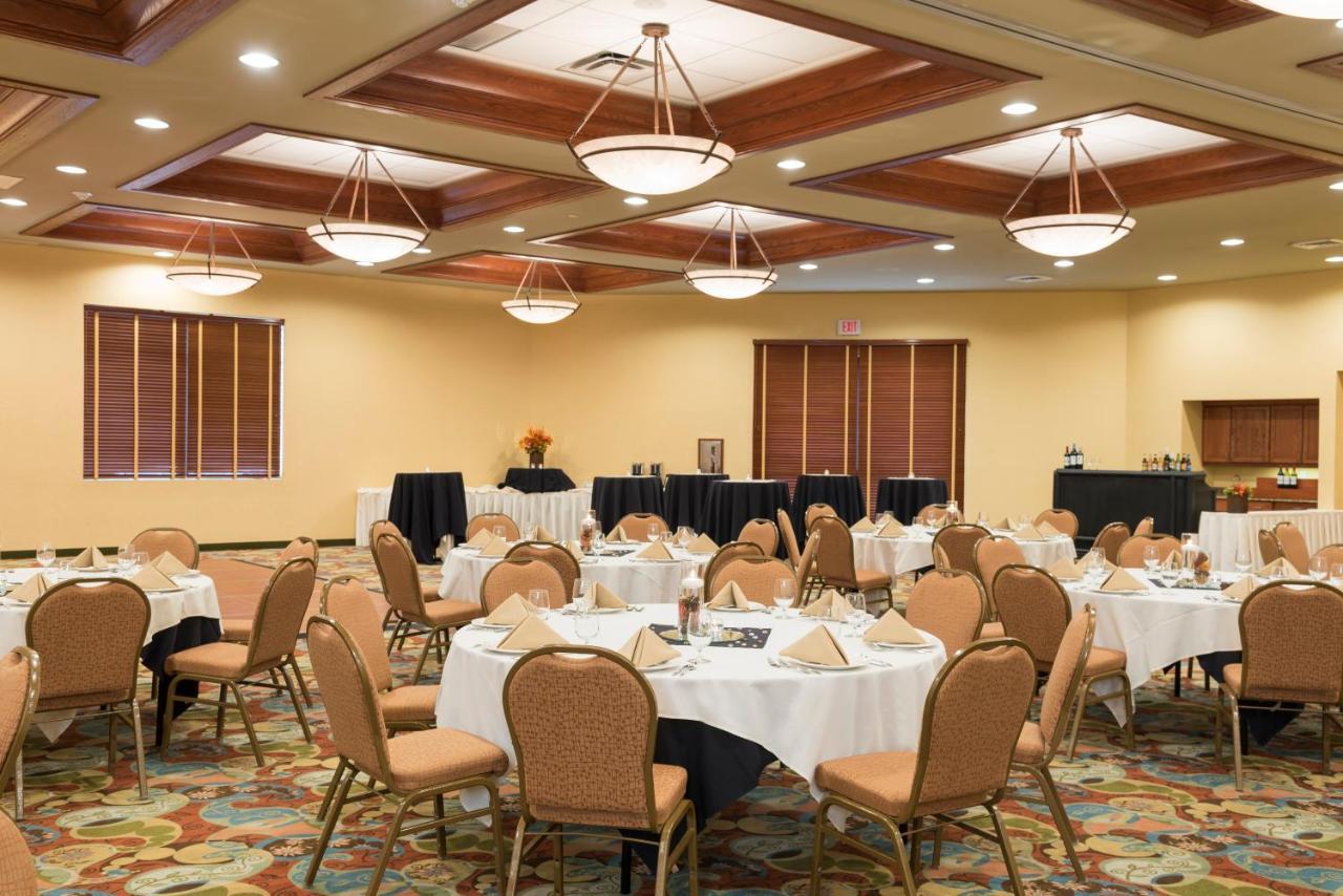 Holiday Inn Midland By Ihg Экстерьер фото