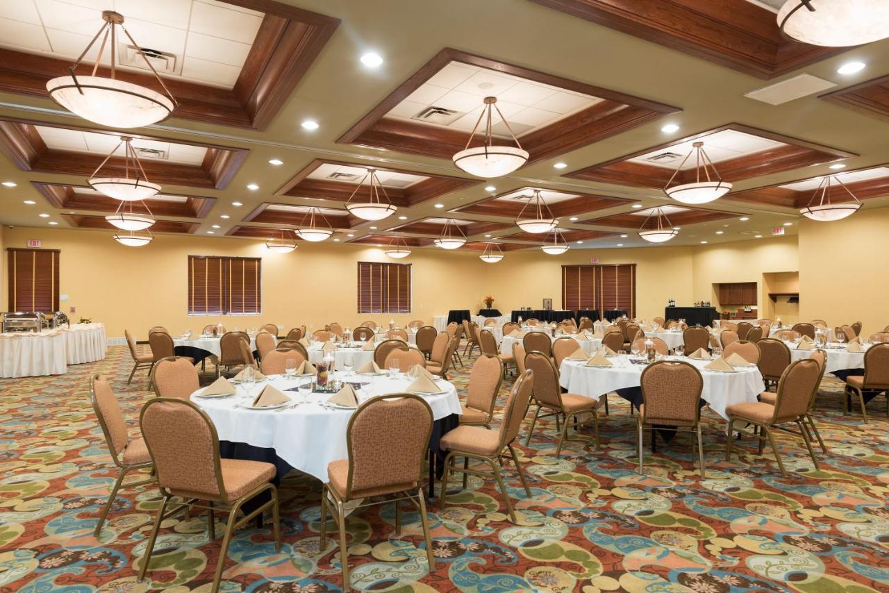 Holiday Inn Midland By Ihg Экстерьер фото